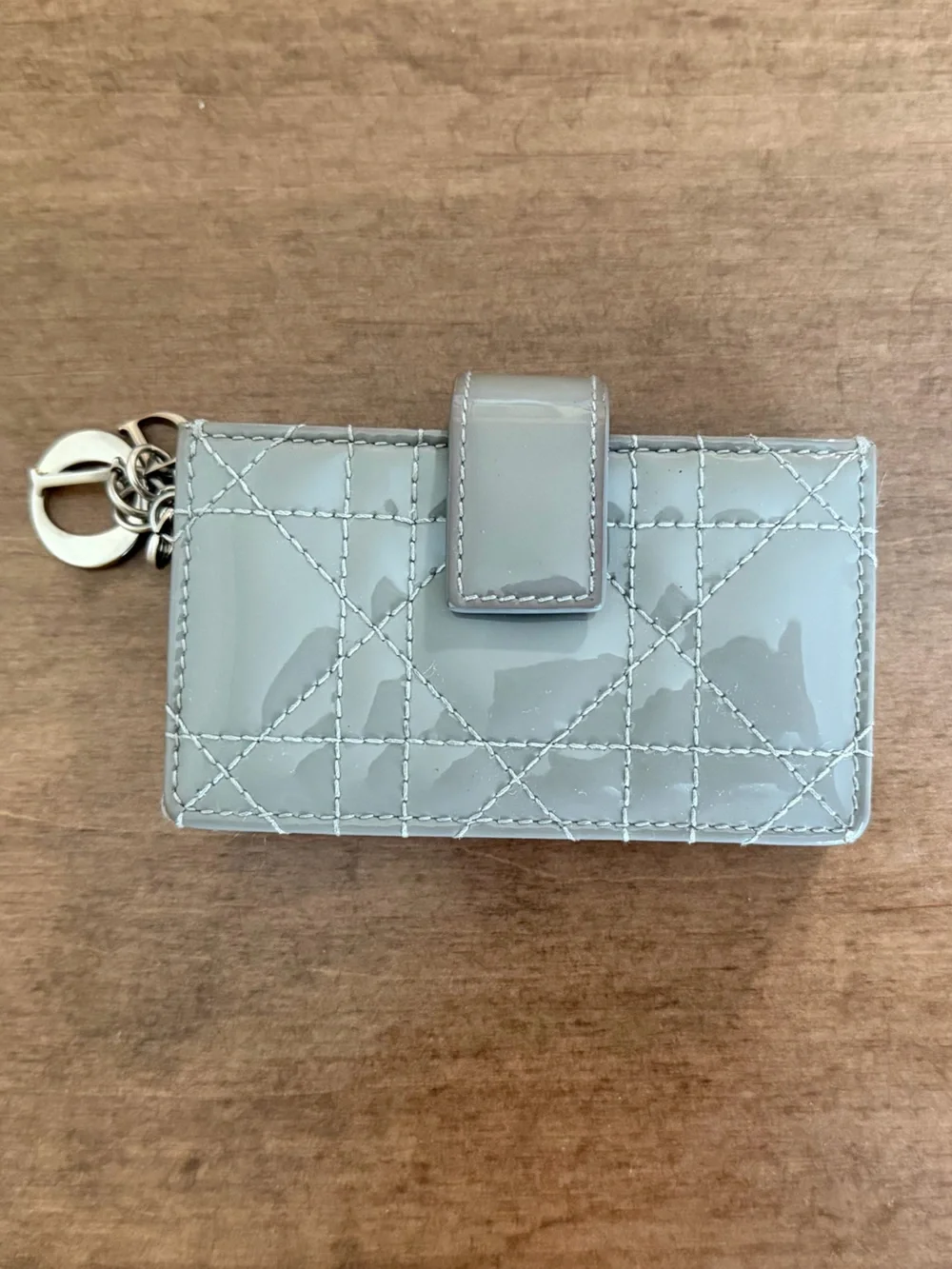 Authentic Christian Dior Lady Dior Grey Patent Cannage 5-Gusset Card Holder